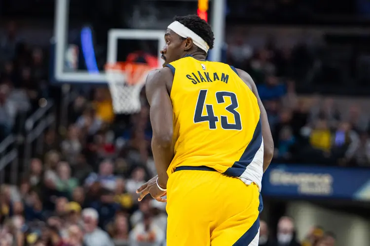 西亚卡姆连续五场比赛得分超过战术调整，法国队不断突破！-开云体育官网